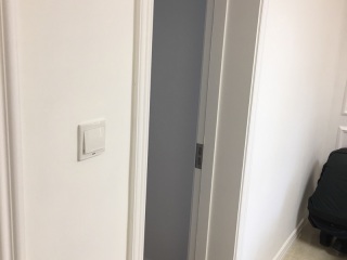 套装门、踢脚线安装