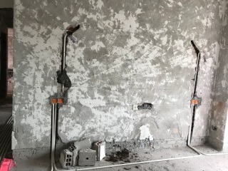 水、电管开槽施作