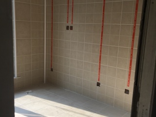 厨房、卫生间墙砖施作