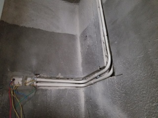 水、电管开槽施作