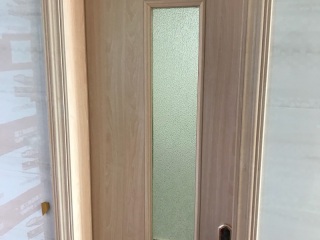 成品门及墙纸铺贴
