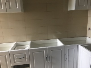 集成吊顶及橱柜柜体安装