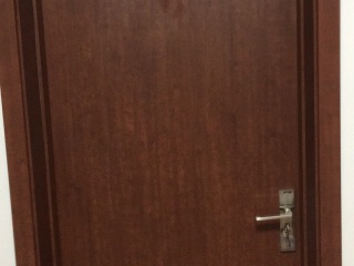 套装门、踢脚线安装