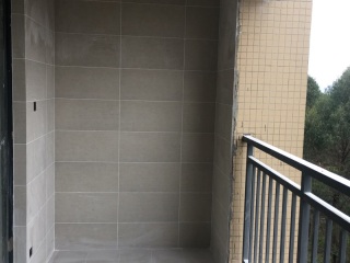 地砖铺贴及地面找平施作