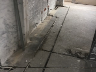 水、电管开槽施作