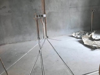 水、电管开槽施作