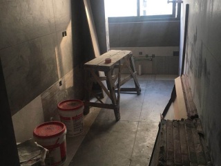 地砖铺贴及地面找平施作