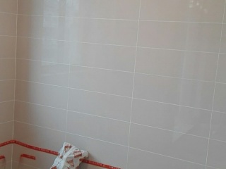 厨房、卫生间墙砖施作