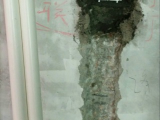 水、电管开槽施作