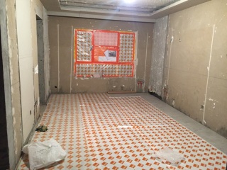 地砖铺贴及地面找平施作