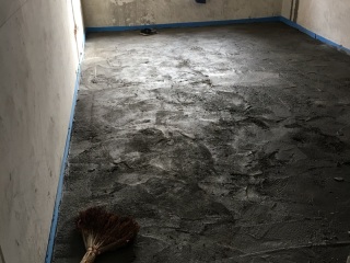 地砖铺贴及地面找平施作