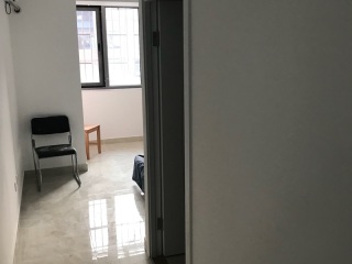 成品门及墙纸铺贴