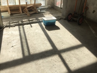 水、电管开槽施作