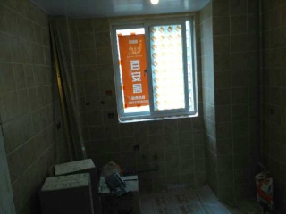 地砖铺贴及地面找平施作