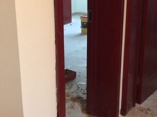 成品门及墙纸铺贴