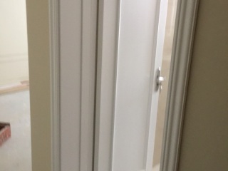 套装门、踢脚线安装