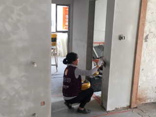 墙、顶面腻子批嵌