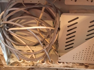 水、电管开槽施工
