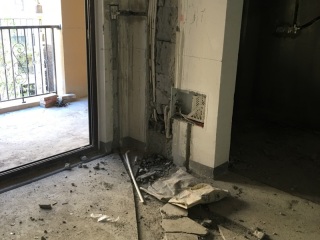 水、电管开槽施工