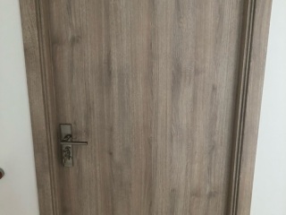 套装门、踢脚线安装