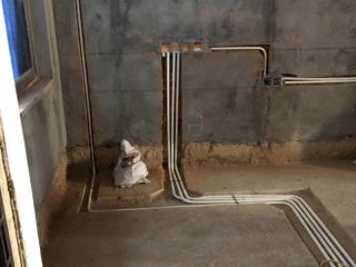 强、弱电路穿线施作