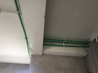 水、电管开槽施工