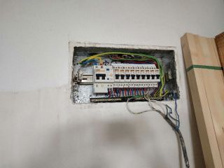 强、弱电布管穿线