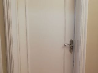套装门、踢脚线安装