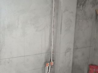 水、电管开槽施作