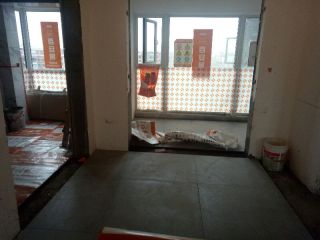 地砖铺贴及地面找平施作