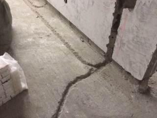 水、电管开槽施作