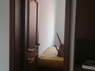成品门及墙纸铺贴