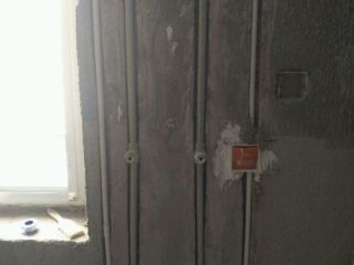 强、弱电路穿线施作