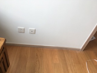 套装门、踢脚线安装