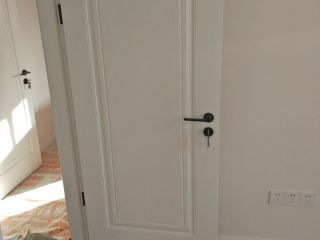 成品门及墙纸铺贴