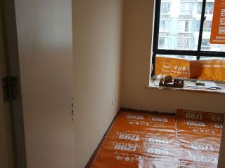 成品门及墙纸铺贴