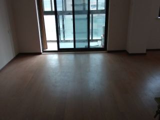 实木复合地板铺设