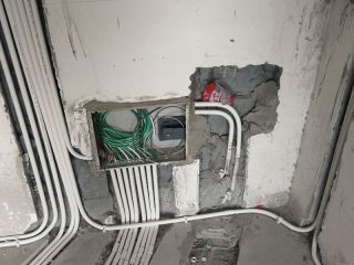 强、弱电路穿线施作