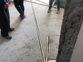 水、电管开槽施作