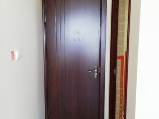 成品门及墙纸铺贴