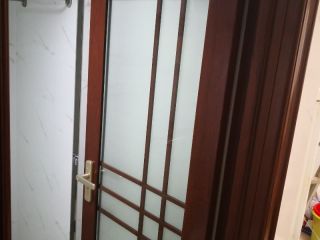 套装门、踢脚线安装