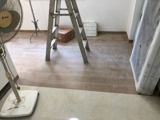 地砖铺贴及地面找平施作