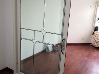 成品门及墙纸铺贴