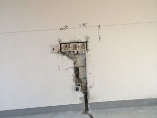 水、电管开槽施作
