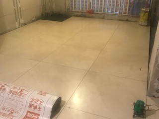 地砖铺贴及地面找平施作