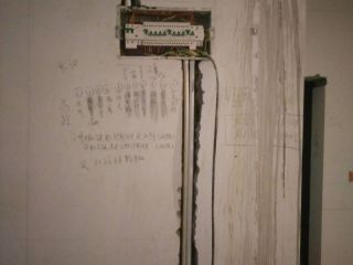 水、电管开槽施工