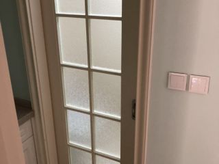 成品门及墙纸铺贴