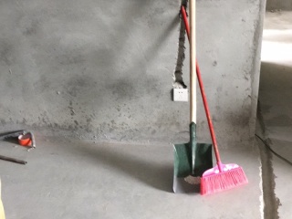 水、电管开槽施作