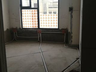 强、弱电路穿线施作