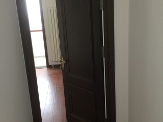 成品门及墙纸铺贴